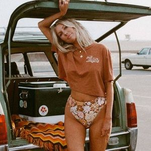 Billabong Beach Crew Crop Tee M